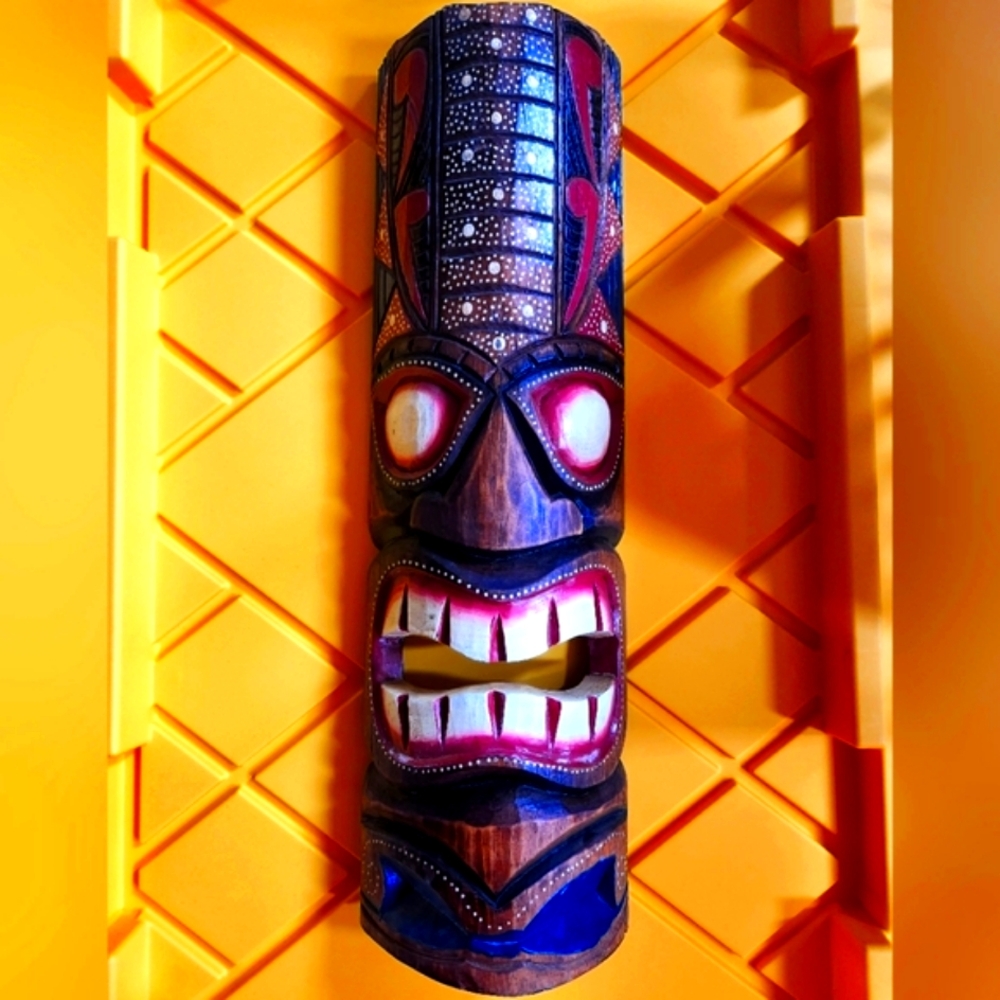 Large Wood Tiki Mask 21 in x 6 in, Excellent condition. Indonesia handcraft.